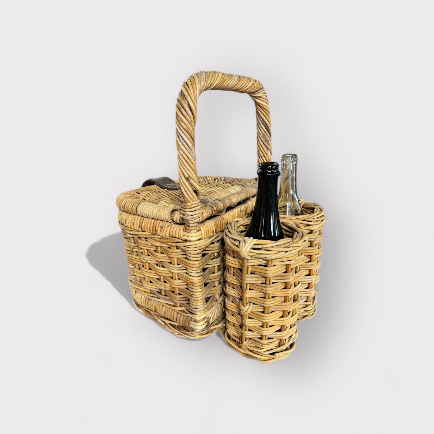 Vintage Wicker Picnic/Wine Basket