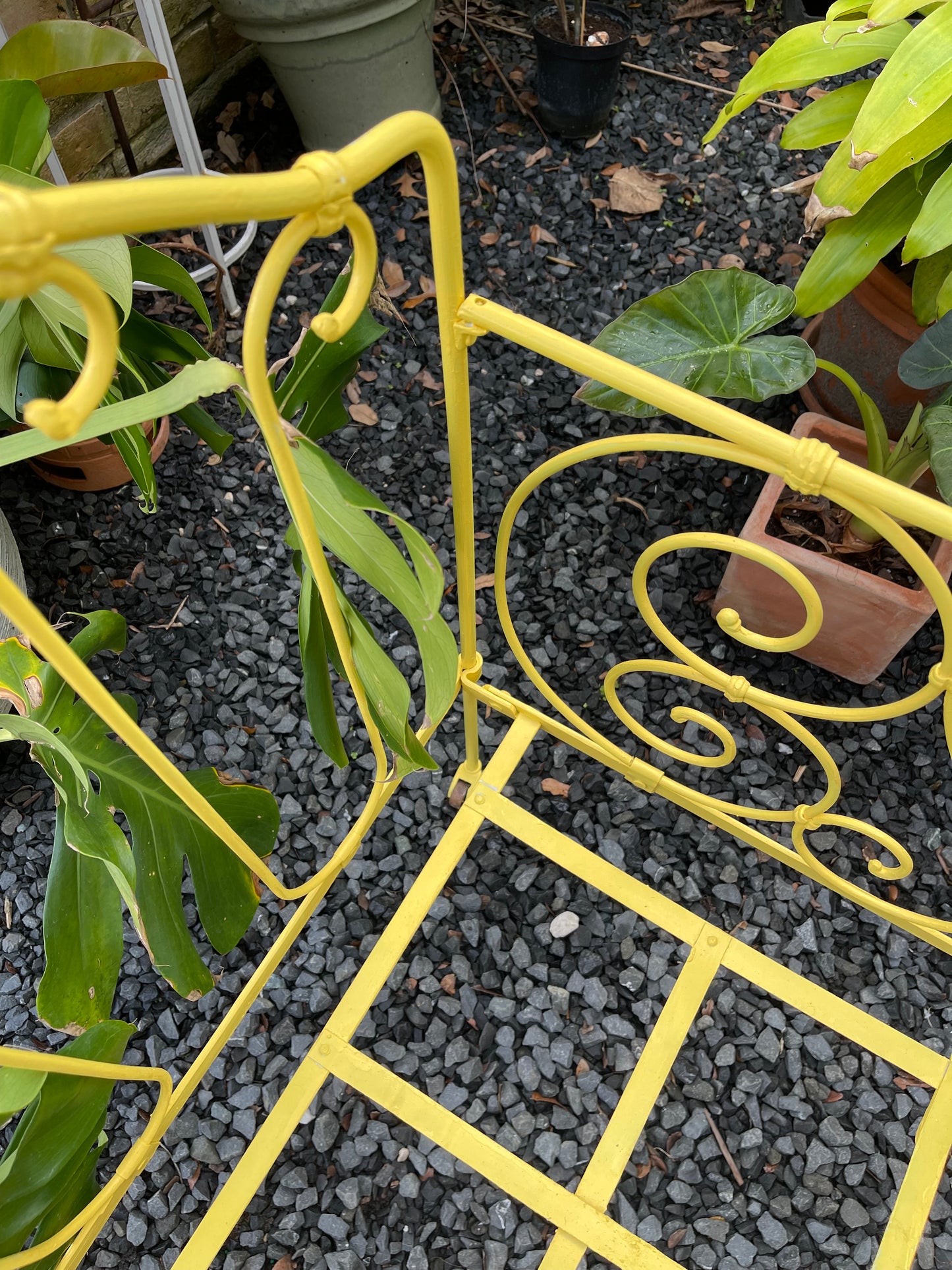 Antique Yellow Crib