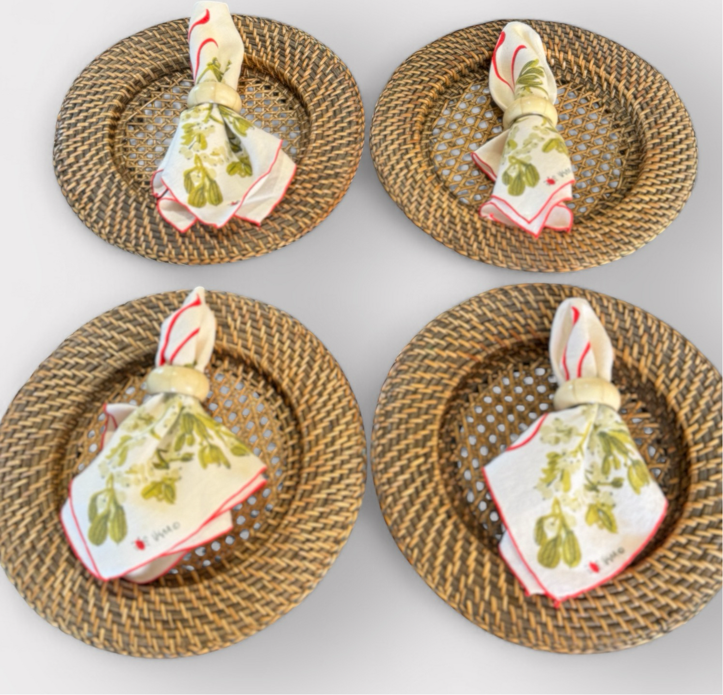 Set of 4 Vera Neumann Linen Napkins