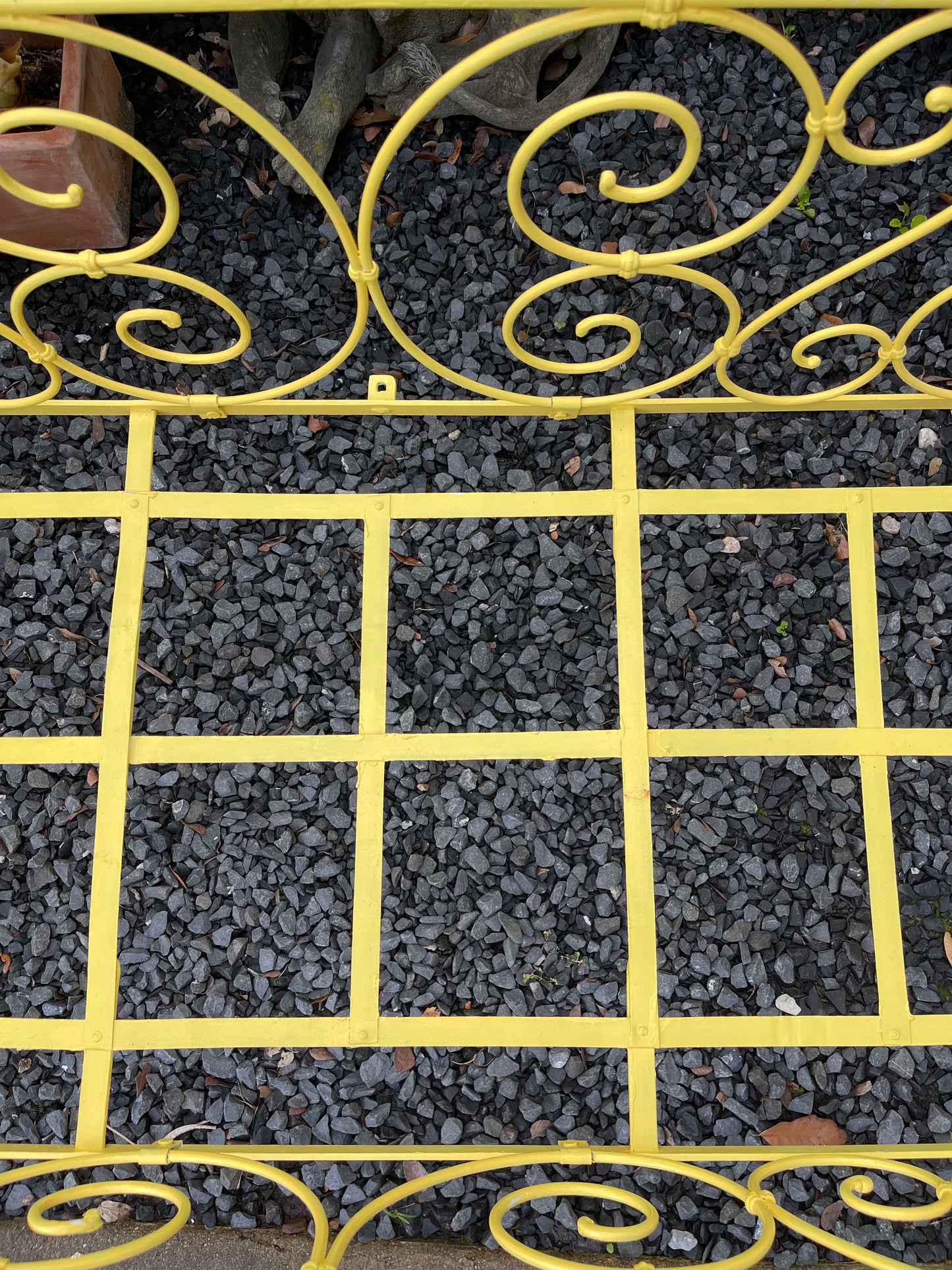 Antique Yellow Crib
