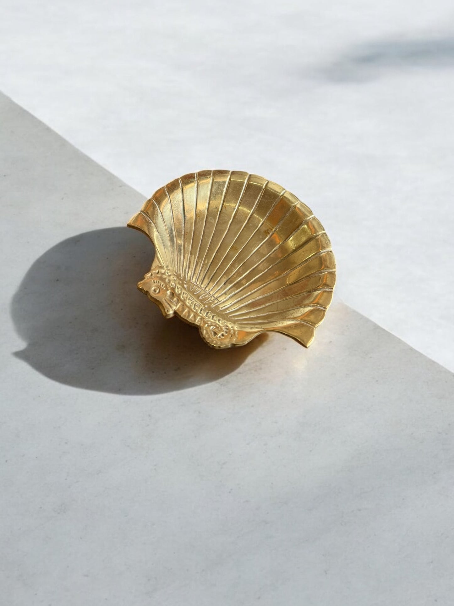 Brass Shell Catchall w/ Seahorse