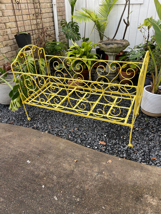 Antique Yellow Crib